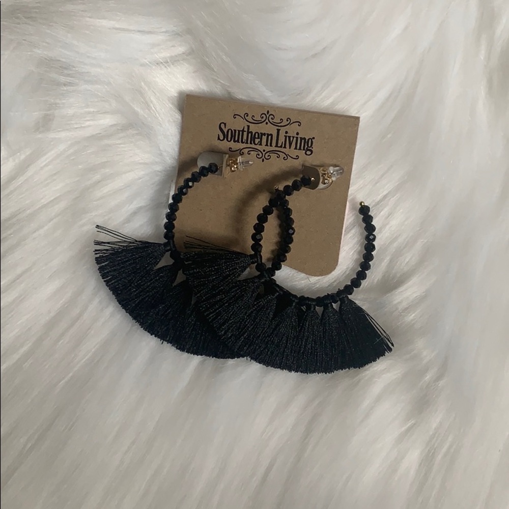 Brand new ack tassel earrings! 🖤🖤Southern Living